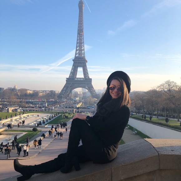 Meet your Posher, Heidi - Picture 1 of 1